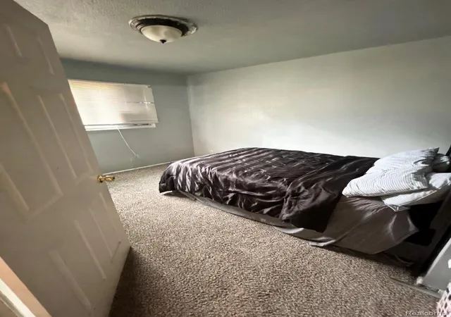 Photo 4 of Single family home for sale at 1622 Barbara Dr, Flint, MI 48504 | MLS# 20261073632 | Listing updated on 2026-09-12