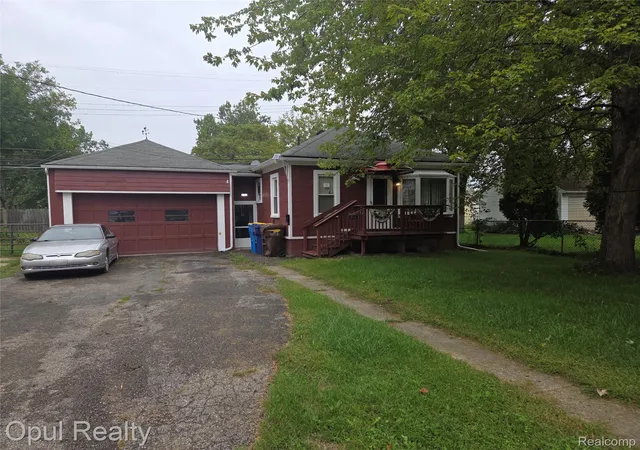 Photo 1 of Single family home for sale at 35312 Chestnut St, Wayne, MI 48184 | MLS# 20261073635 | Listing updated on 2026-10-10