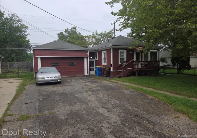 Photo 2 of Single family home for sale at 35312 Chestnut St, Wayne, MI 48184 | MLS# 20261073635 | Listing updated on 2026-10-10
