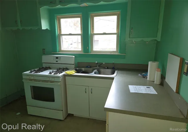 Photo 3 of Single family home for sale at 35312 Chestnut St, Wayne, MI 48184 | MLS# 20261073635 | Listing updated on 2026-10-10