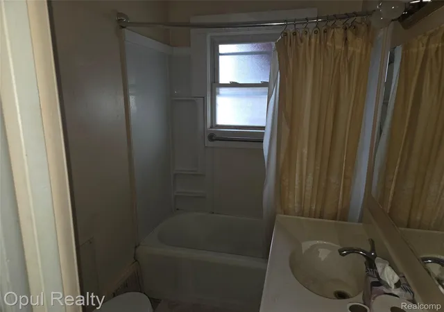 Photo 3 of Single family home for sale at 35312 Chestnut St, Wayne, MI 48184 | MLS# 20261073635 | Listing updated on 2026-10-10