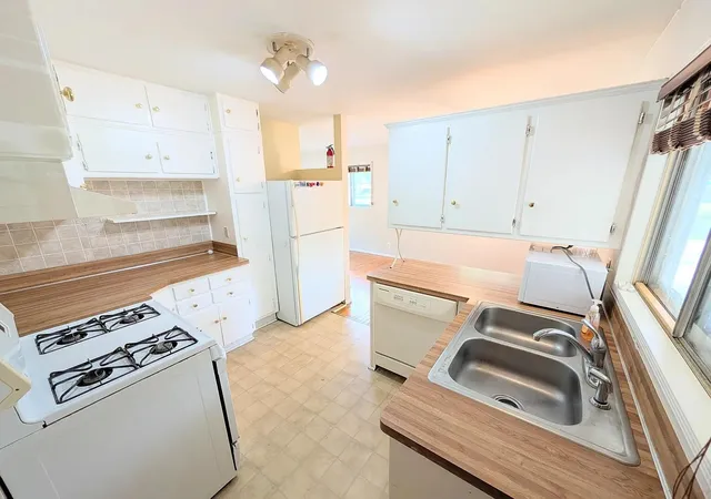 Photo 2 of Single family home for sale at 2734 Hampshire Rd, Ann Arbor, MI 48104 | MLS# 81026048599 | Listing updated on 2026-09-12