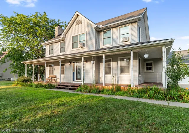 Photo 2 of Single family home for sale at 22627 Otter Rd, New Boston, MI 48164 | MLS# 20261073638 | Listing updated on 2026-09-12