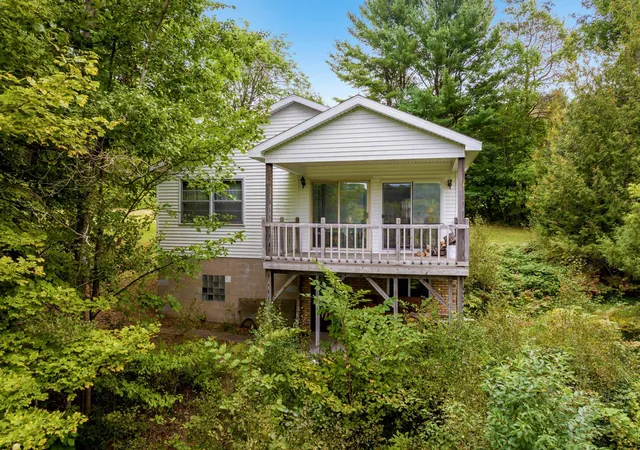 Photo 2 of Single family home for sale at 7417 Rushton Rd, Ellsworth, MI 49729 | MLS# 78080073468 | Listing updated on 2026-09-14