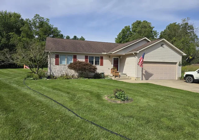 Single family home for sale at 1551 Samaritan Dr, Jackson, MI 49203 | MLS# 55026048602