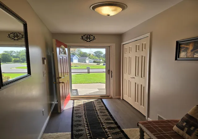Photo 4 of Single family home for sale at 1551 Samaritan Dr, Jackson, MI 49203 | MLS# 55026048602 | Listing updated on 2026-09-12