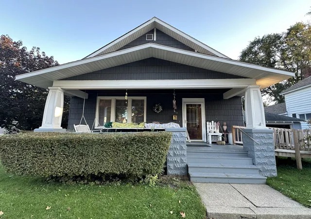 Photo 4 of Single family home for sale at 313 3rd Street, Manistee, MI 49660 | MLS# 67026048609 | Listing updated on 2026-09-14