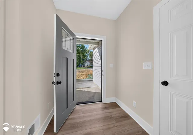 Photo 2 of Single family home for sale at 213 Mcfarland St, Grand Blanc, MI 48439 | MLS# 5050221586 | Listing updated on 2026-10-12