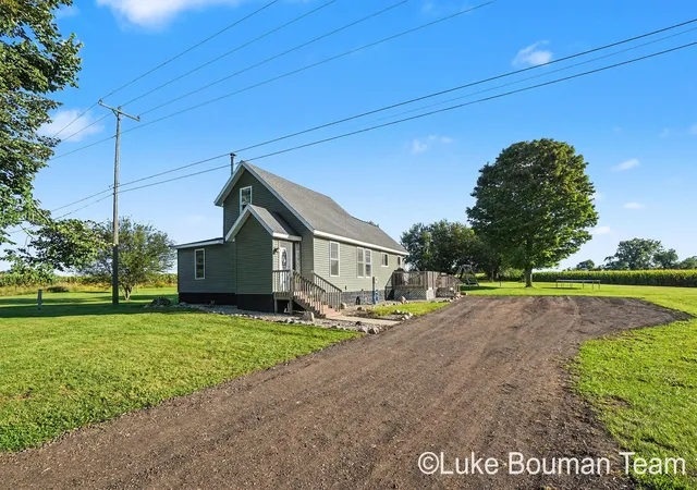 Photo 1 of Sale Pending at 3173 Dumont Rd, Allegan, MI 49010 | MLS# 71026048624 | Listing updated on 2026-10-08