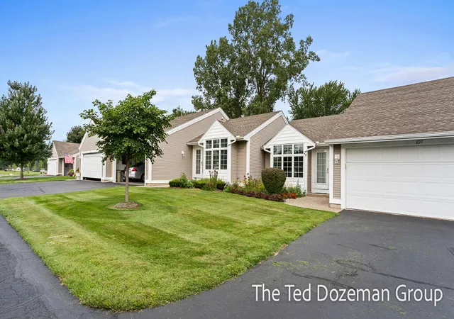 Photo 2 of Condo for sale at 897 Clareridge Ct, Holland, MI 49423 | MLS# 71026048673 | Listing updated on 2026-10-21