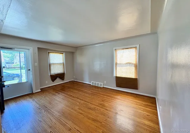Photo 3 of Single family home for sale at 21311 Beechwood Ave, Eastpointe, MI 48021 | MLS# 20261073723 | Listing updated on 2026-10-04