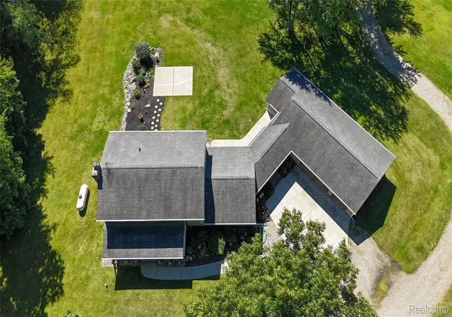 Photo 3 of Single family home for sale at 8245 Kier Rd, Clarkston, MI 48348 | MLS# 20261073734 | Listing updated on 2026-10-06