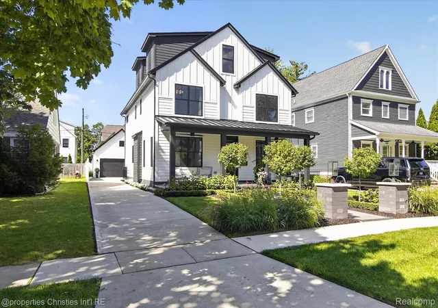 Photo 2 of Mansion for sale at 1470 Washington Blvd, Birmingham, MI 48009 | MLS# 20261073745 | Listing updated on 2026-10-04