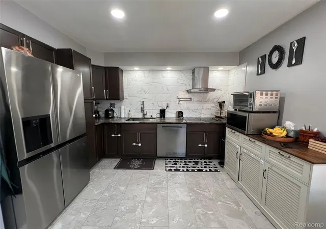Photo 4 of Single family home for sale at 25529 Marilyn Ave, Warren, MI 48089 | MLS# 20261073755 | Listing updated on 2026-10-18