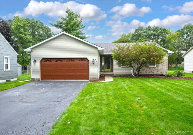 Photo 1 of Sale Pending at 858 Olive St, Oxford, MI 48371 | MLS# 20261073764 | Listing updated on 2026-10-04