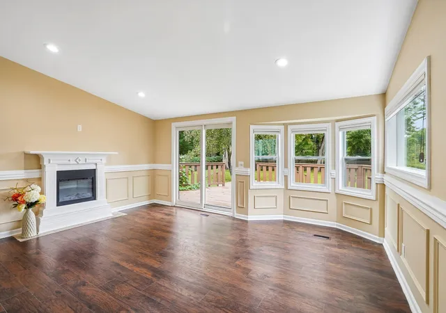 Photo 3 of Single family home for sale at 1150 Bangor Rd, Waterford, MI 48328 | MLS# 81026048707 | Listing updated on 2026-10-27