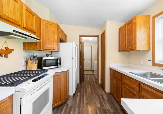 Photo 3 of Single family home for sale at 2065 S Sara Dr, Lake City, MI 49651 | MLS# 78080073486 | Listing updated on 2026-10-19