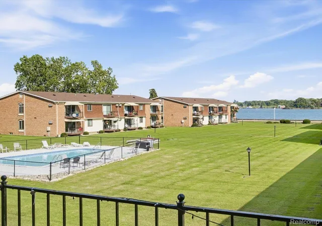 Photo 3 of Condo for sale at 1900 River Rd #6, Marysville, MI 48040 | MLS# 20261073772 | Listing updated on 2026-10-19