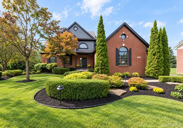 Photo 3 of Single family home for sale at 23123 Shinnecock Dr, South Lyon, MI 48178 | MLS# 20261073800 | Listing updated on 2026-10-11