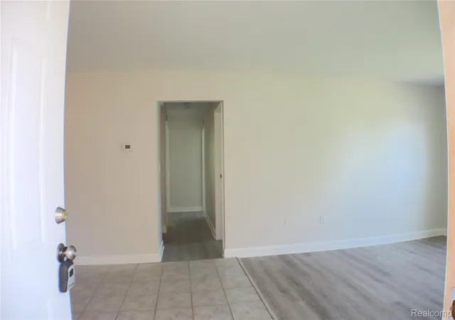 Listing Photo 5 - Condo for sale in building located at 39838 Vlg Wood Cir, Novi, MI 48375