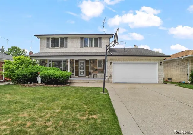 Photo 2 of Single family home for sale at 26449 Haverhill, Warren, MI 48091 | MLS# 20261073805 | Listing updated on 2026-10-13