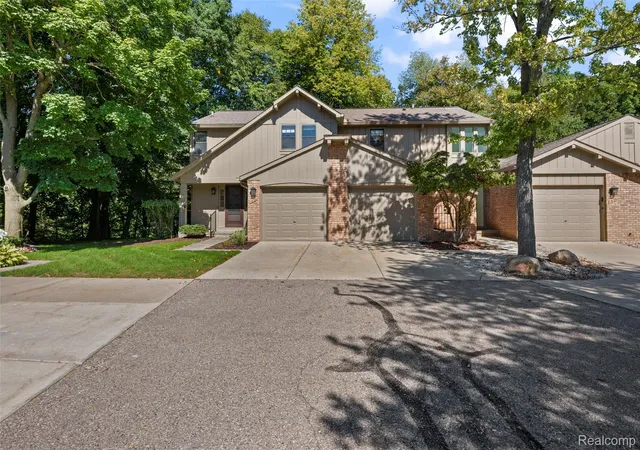 Photo 1 of Condo for sale at 1830 Streamedge Ct, Rochester Hills, MI 48309 | MLS# 20261073830 | Listing updated on 2026-10-10