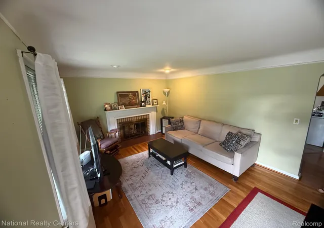 Photo 2 of Single family home for sale at 9920 Farmington Rd, Livonia, MI 48150 | MLS# 20261073898 | Listing updated on 2026-10-16