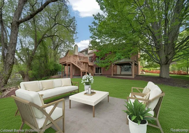 Photo 4 of Single family home for sale at 2076 Shore Hl Ct, West Bloomfield, MI 48323 | MLS# 20261073941 | Listing updated on 2026-10-08