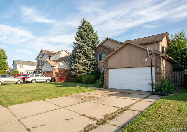 Photo 2 of Single family home for sale at 25846 Lord Dr, Chesterfield, MI 48051 | MLS# 20261073950 | Listing updated on 2026-10-10