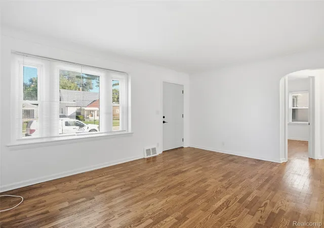 Photo 3 of Single family home for sale at 629 W Kalama Ave, Madison Heights, MI 48071 | MLS# 20261073956 | Listing updated on 2026-10-11