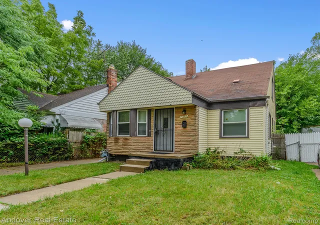 Photo 2 of Single family home for sale at 15887 Rossini Dr, Detroit, MI 48205 | MLS# 20261073979 | Listing updated on 2026-10-12