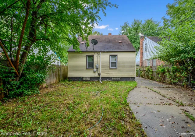Photo 3 of Single family home for sale at 15887 Rossini Dr, Detroit, MI 48205 | MLS# 20261073979 | Listing updated on 2026-10-12
