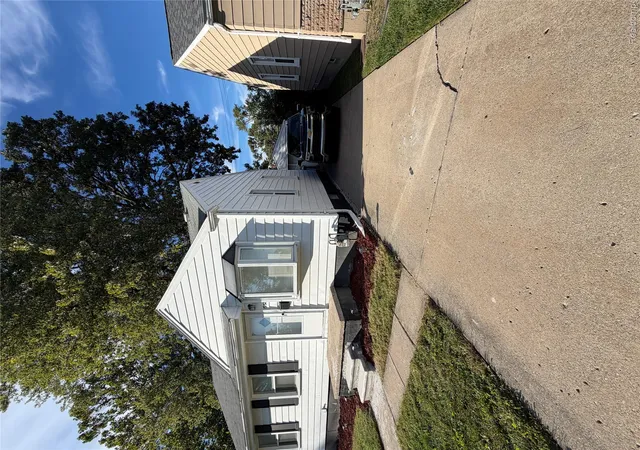 Photo 2 of Single family home for sale at 1952 Moran Ave, Lincoln Park, MI 48146 | MLS# 20261073989 | Listing updated on 2026-10-07