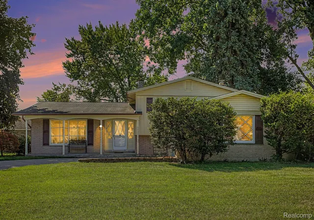 Photo 1 of Single family home for sale at 20961 Concord St, Southfield, MI 48076 | MLS# 20261074028 | Listing updated on 2026-10-18