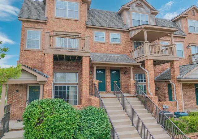 Listing Photo 1 - Condo for sale in building located at 2753 Barclay Wy, Ann Arbor, MI 48105 - Unit #