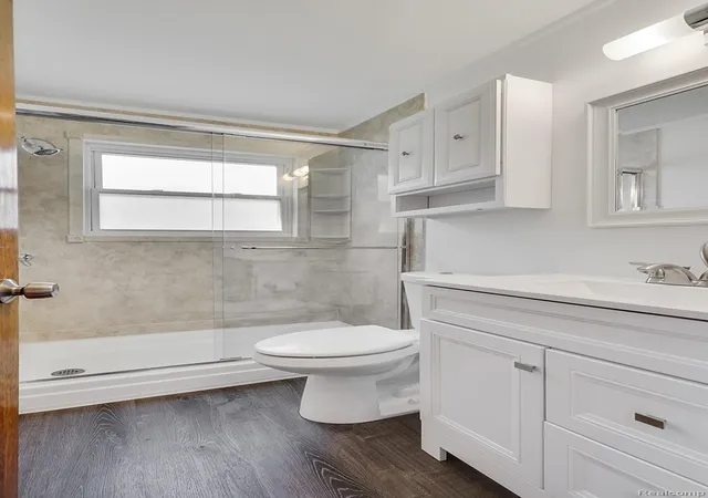 Photo 4 of Condo for sale at 2906 W 13 Mile Rd #3, Royal Oak, MI 48073 | MLS# 20261074049 | Listing updated on 2026-10-21
