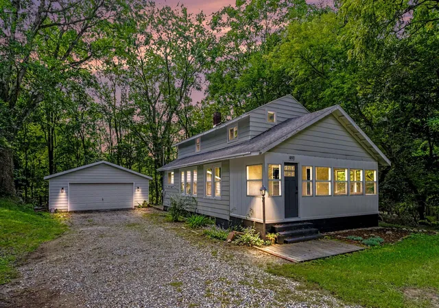 Photo 1 of Single family home for sale at 401 W South St, Greenville, MI 48838 | MLS# 65026048824 | Listing updated on 2026-10-13