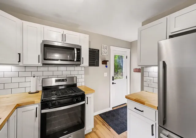 Photo 3 of Single family home for sale at 401 W South St, Greenville, MI 48838 | MLS# 65026048824 | Listing updated on 2026-10-13