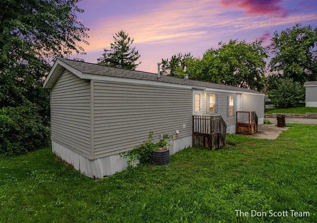 Photo 1 of Single family home for sale at 3662 Mount Blanc St Nw, Grand Rapids, MI 49544 | MLS# 65026048839 | Listing updated on 2026-10-12