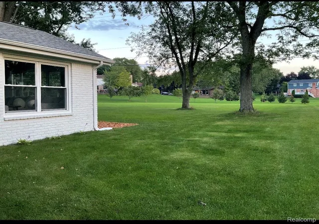 Photo 2 of Single family home for sale at 5362 Mccandlish Rd, Grand Blanc, MI 48439 | MLS# 20261074105 | Listing updated on 2026-10-11