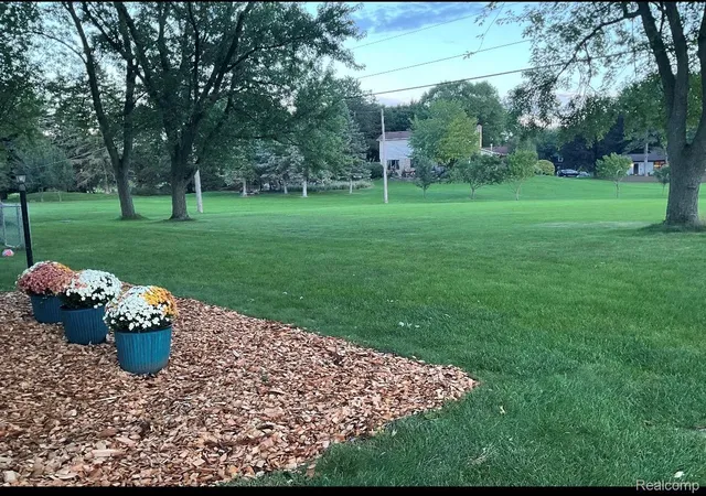 Photo 3 of Single family home for sale at 5362 Mccandlish Rd, Grand Blanc, MI 48439 | MLS# 20261074105 | Listing updated on 2026-10-11