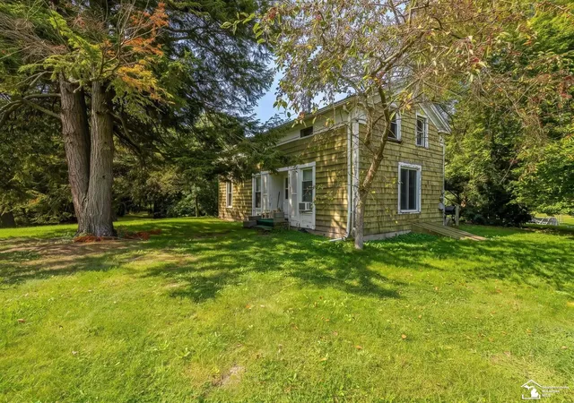 Photo 1 of Single family home for sale at 4680 N Adrian Hwy, Adrian, MI 49221 | MLS# 57050221732 | Listing updated on 2026-10-13