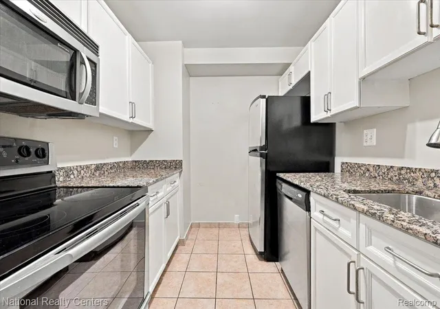Photo 3 of Condo for sale at 1001 W Jefferson Ave #300/23f, Detroit, MI 48226 | MLS# 20261074109 | Listing updated on 2026-10-15