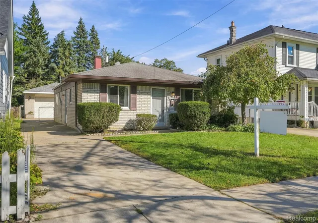 Photo 3 of Single family home for sale at 5970 N Silvery Ln, Dearborn Heights, MI 48127 | MLS# 20261074111 | Listing updated on 2026-10-18