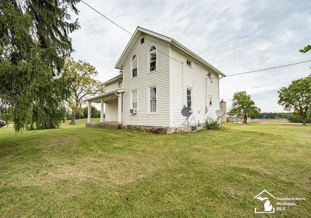 Photo 2 of Single family home for sale at 5703 Carson Hwy, Adrian, MI 49221 | MLS# 57050221735 | Listing updated on 2026-10-04