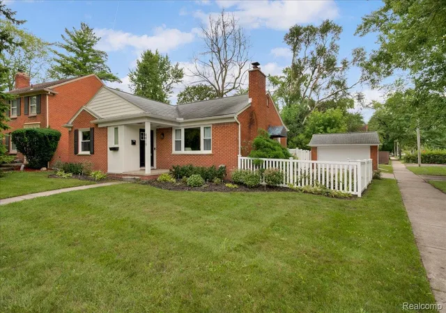 Photo 1 of Sale Pending at 4419 Beverly Ct, Royal Oak, MI 48073 | MLS# 20261074129 | Listing updated on 2026-10-19