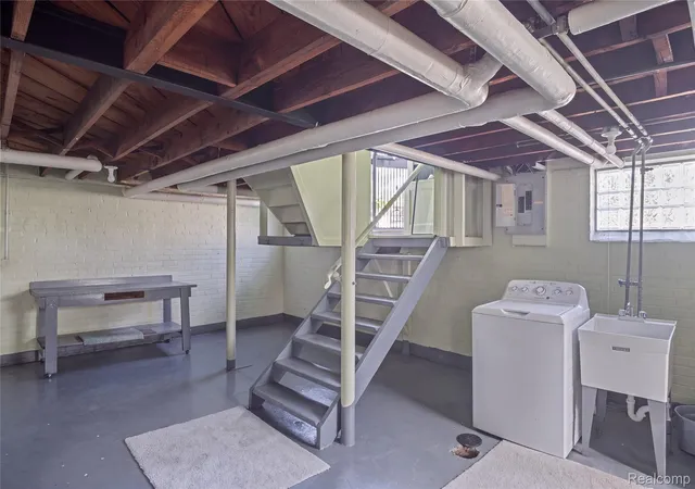 Photo 22 of Single family home for sale at 9200 Yorkshire Rd, Detroit, MI 48224 | MLS# 20261074142 | Listing updated on 2026-10-10