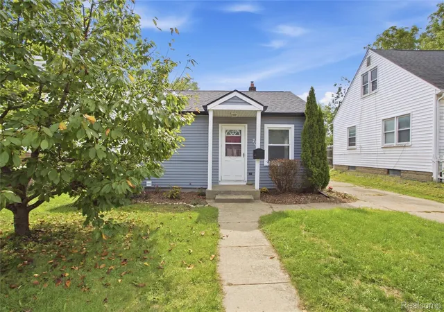 Photo 1 of Single family home for sale at 702 Maus Ave, Ypsilanti, MI 48198 | MLS# 20261074164 | Listing updated on 2026-10-25