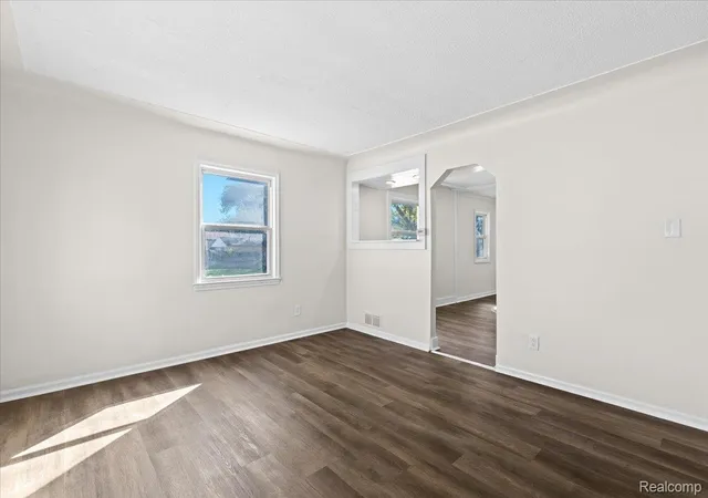 Photo 3 of Single family home for sale at 14092 Knox Ave, Warren, MI 48089 | MLS# 20261074210 | Listing updated on 2026-10-08