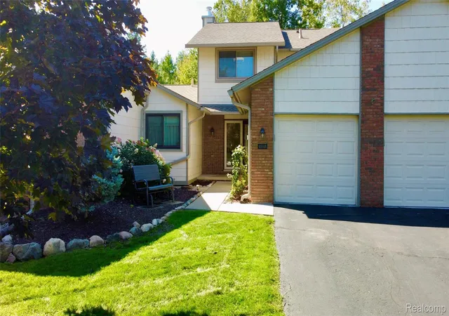Photo 2 of Condo for sale at 48148 Colony Farm Cir, Plymouth, MI 48170 | MLS# 20261074213 | Listing updated on 2026-10-05